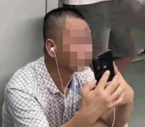 广州地铁:曝光偷拍女生与大叔已和解 但仍留给人们深思