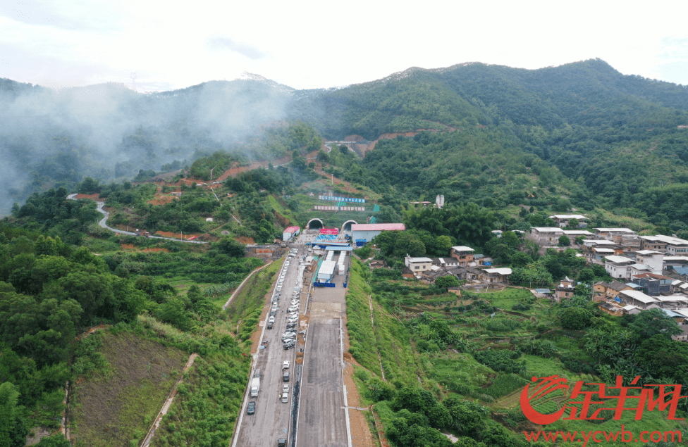 梅州市有多少人口_挤爆了 梅州好多人拖家带口都往这里跑 发生了什么