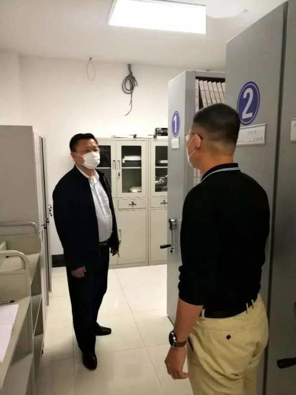 王开革到新区干部档案管理中心调研