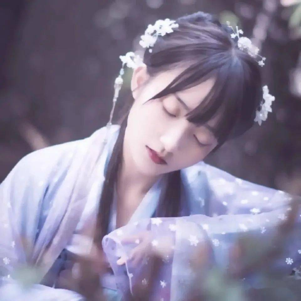 真人古风女头像拿着撩你的男神去吧