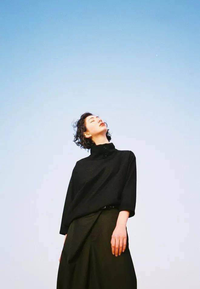 今夏头发越“短”越时髦,剪了的人都美翻了!! 今夏头发越“短”越时髦,剪了的人都美翻了!!