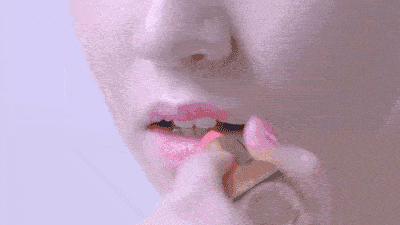 清新自然的感觉适合大部分妹子,想要少女感用粉嫩色系的,想要成熟老娘