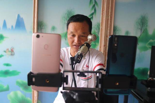 ​“无臂人”杨文军的电商追梦路