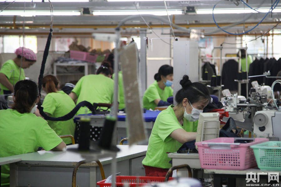 防疫|宁夏第一条防护服生产线正式封存