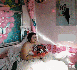 爆笑gif趣图大城市生活的美女,娱乐方式就是不一样