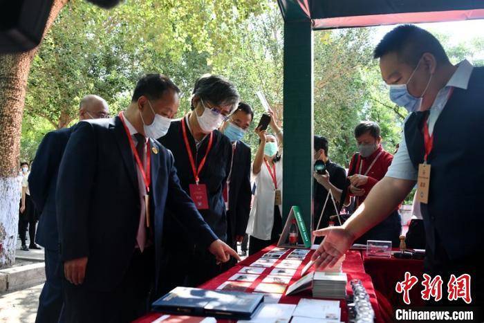 发展|《哈尔滨工业大学建校一百周年》纪念邮票发行