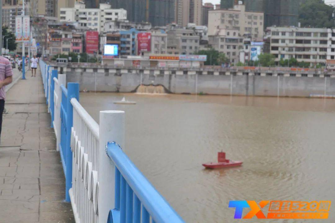 6月9日县城河西防洪堤但只持续到了两点多不过这场雨虽然很大被突如其