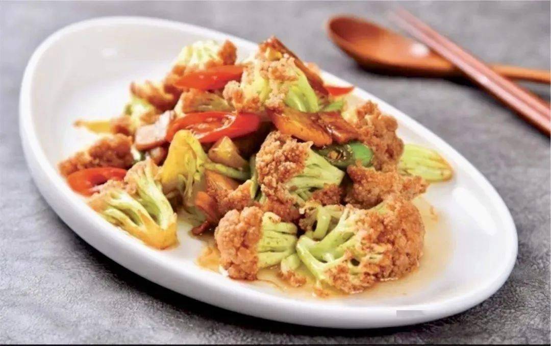 在大厨的撮合之下 味道变得更加别致 //  陆·大碗有机花菜 //  能将