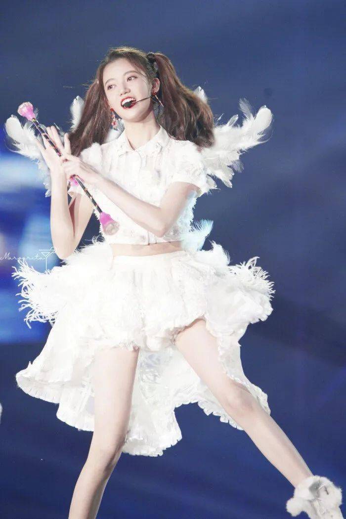 FAN动态丨女星的双马尾造型盘点你们都是吃了可爱吗? FAN动态丨女星的双马尾造型盘点你们都是吃了可爱吗?