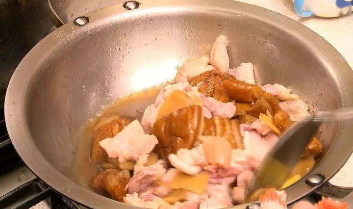 猪脚怎么煲才香 447c83821eb4482da27382349068fc12.jpeg