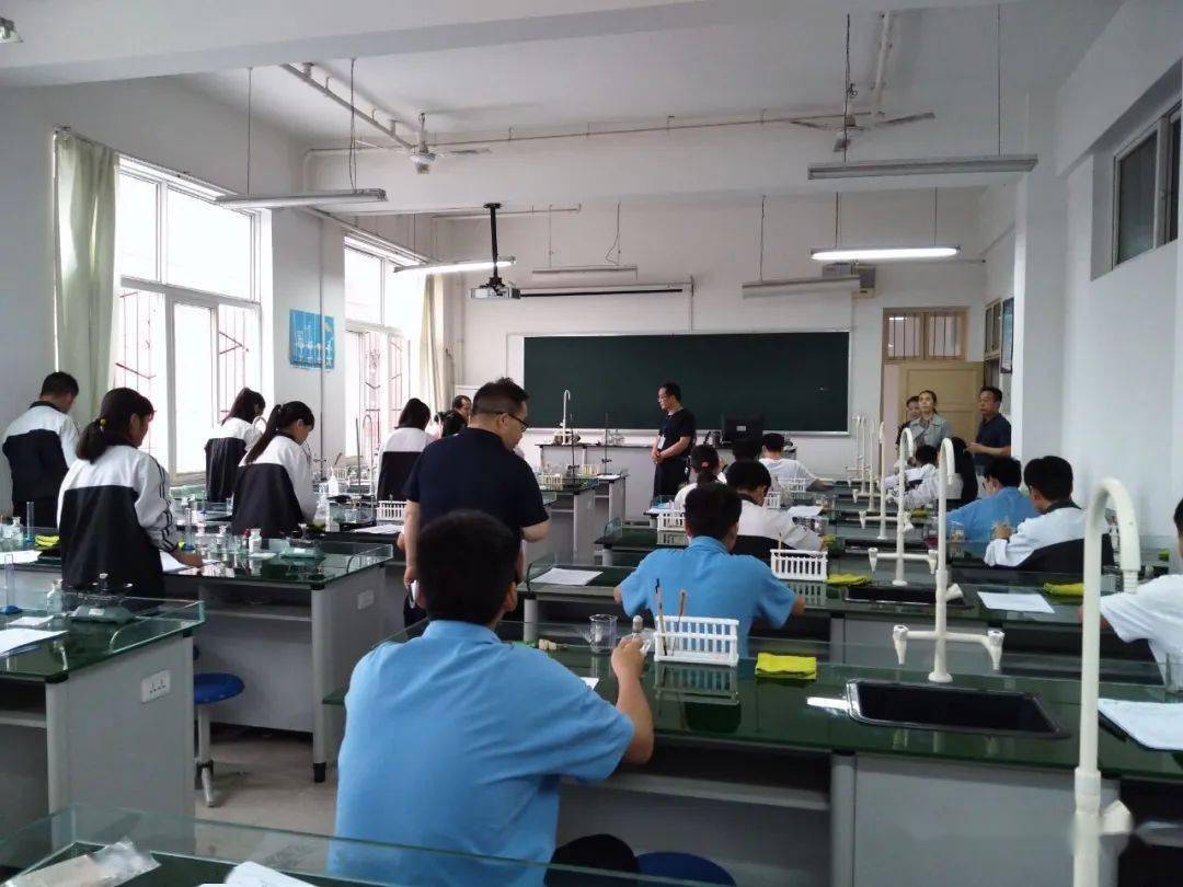 略阳县荣程中学2020年初中毕业学业考试物理,化学,生物实验操作考试