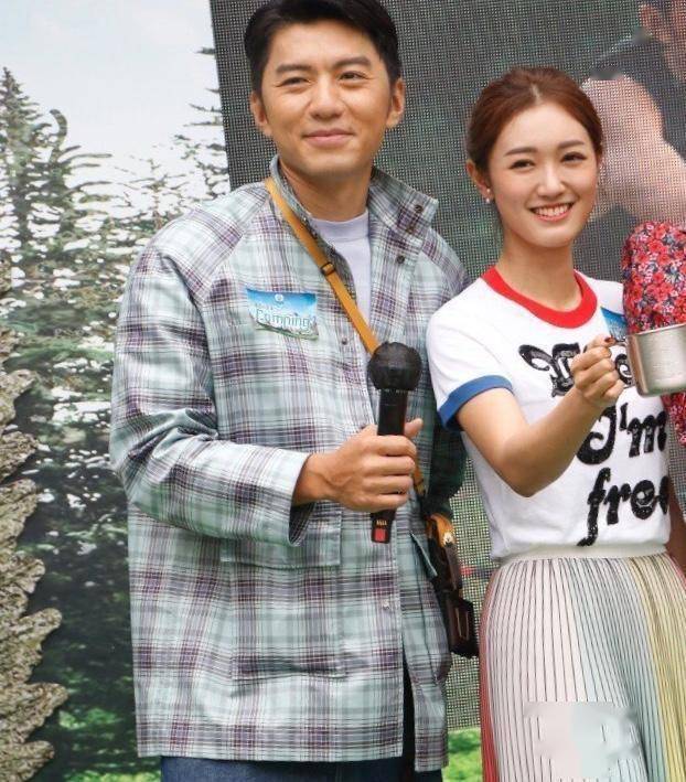 TVB小花想掴人气小生男友发泄！传两人年底结婚