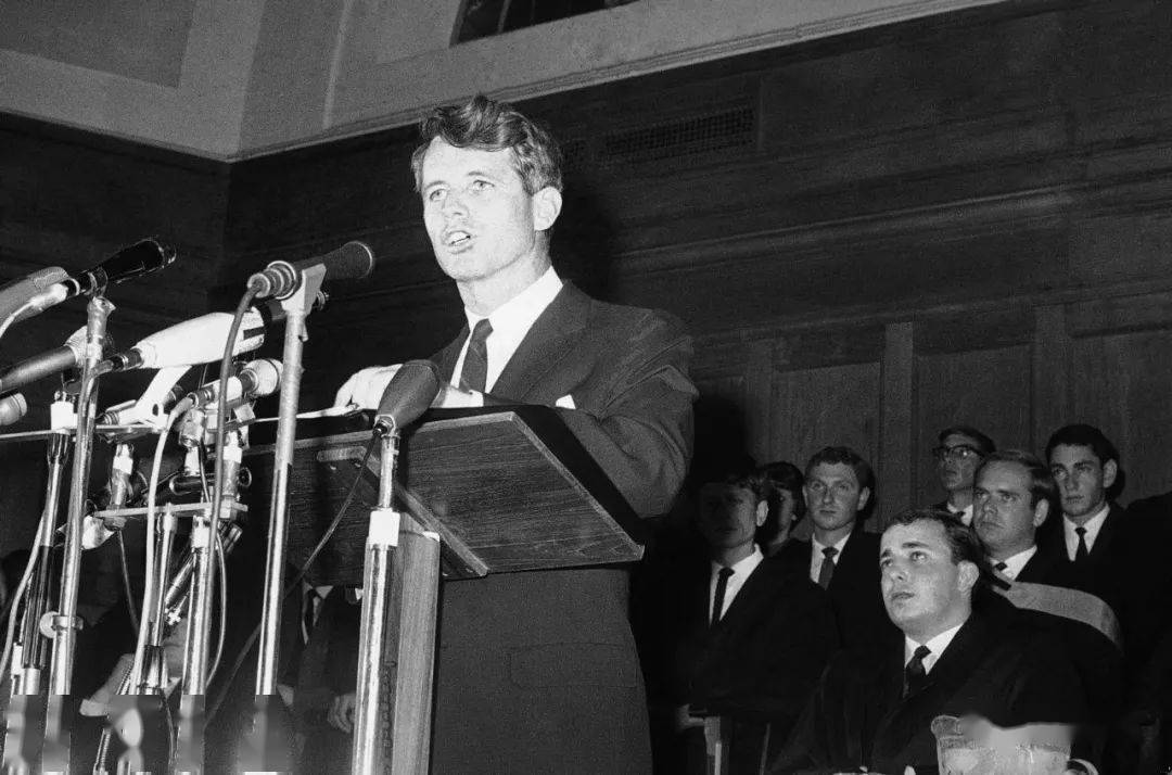 罗伯特·肯尼迪52年前彪炳青史的演讲:我有一个亲人惨遭杀害,但是杀人