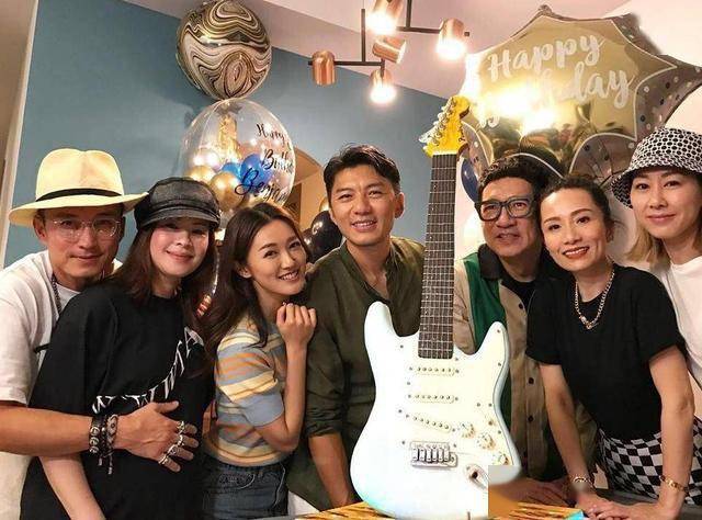 TVB小花想掴人气小生男友发泄！传两人年底结婚