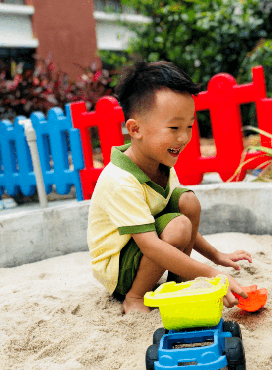 几个月的宝宝可以带出户外 5248012b7cc14746bb626722a0be5bb3.png