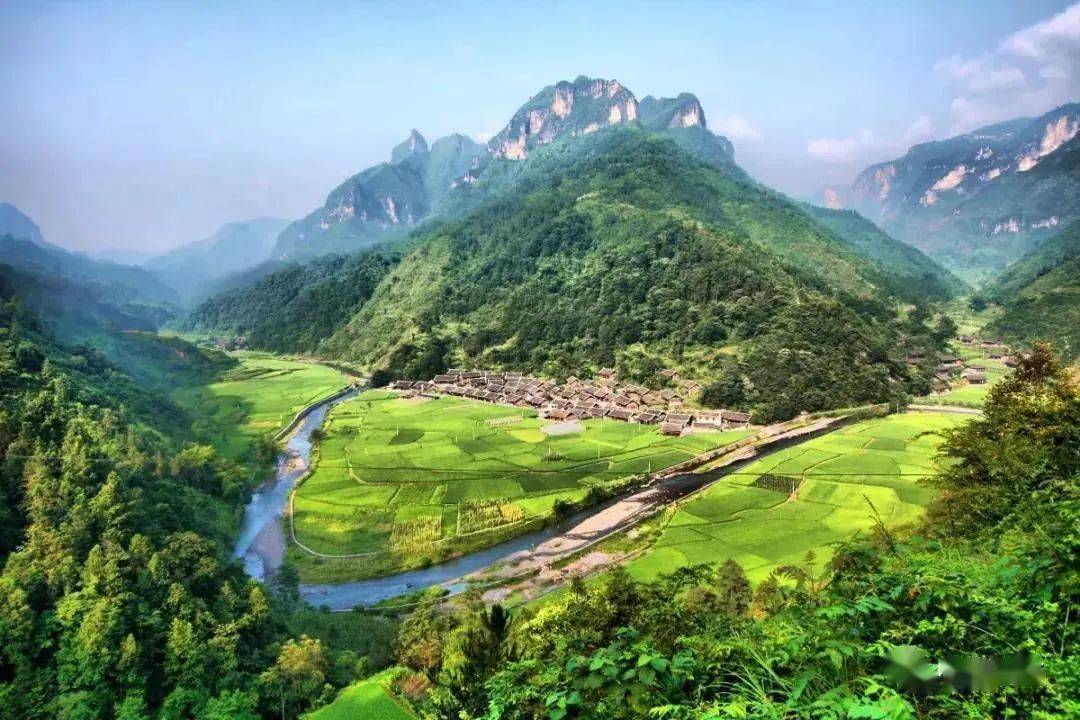 寻找最美财政所湖南省保靖县吕洞山镇财政所圣山下的追梦人