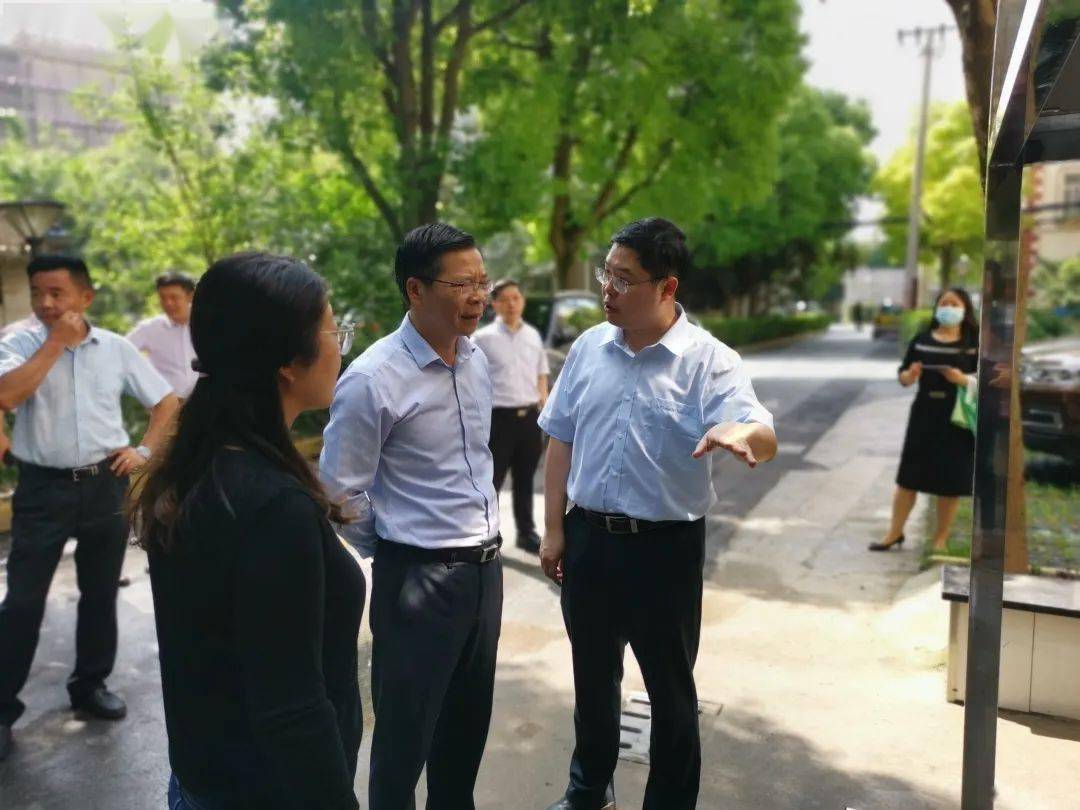 要闻区绿化市容局领导赴友谊路街道开展生活垃圾分类工作现场会