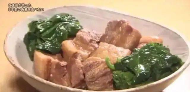 炖肉|女儿把她做的最后一道菜冻进冰箱五年。如今她重温了这个味道母亲突然去世