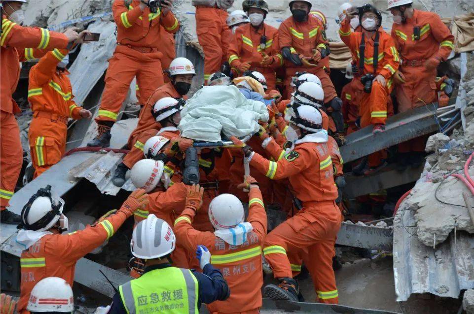 十大塌楼致死事故_新疆昌吉客车坠崖事故15人遇难死者均为女性_长沙塌楼事故目前10人获救5人遇难