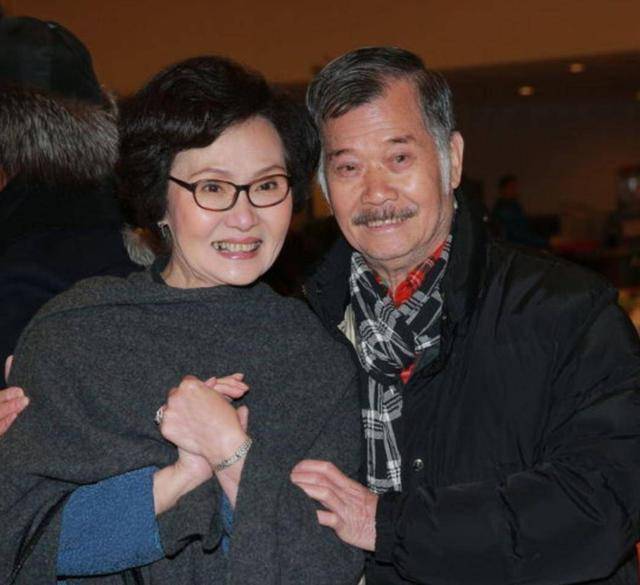 留不住人！75岁TVB老戏骨低调离巢，与丈夫结婚