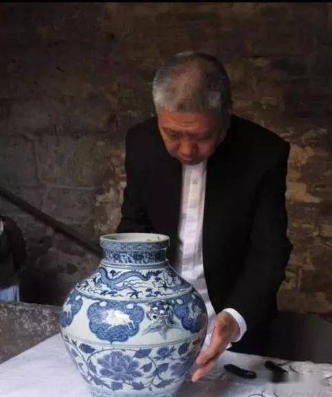 ◇蔵出◇古美術 中国古玩 大清康熙年製款 青花 人物故事図筆筒