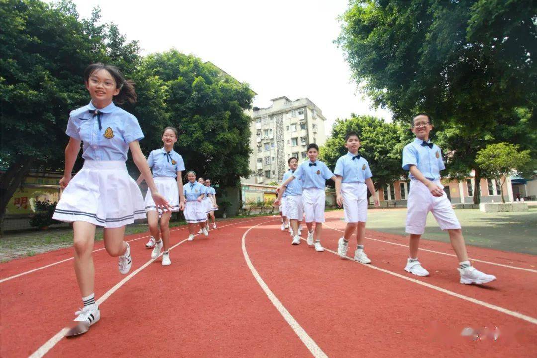 柳州市箭盘山小学143班毕业留影