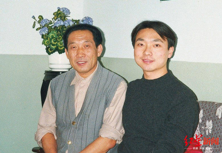 自传|高考录取差点被“顶替”！再读 | 康辉在自传中披露