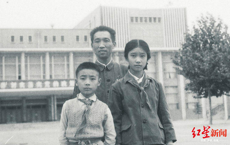 自传|高考录取差点被“顶替”！再读 | 康辉在自传中披露