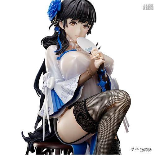 freeing推出《少女前线》玉玲珑版95式1/4手办