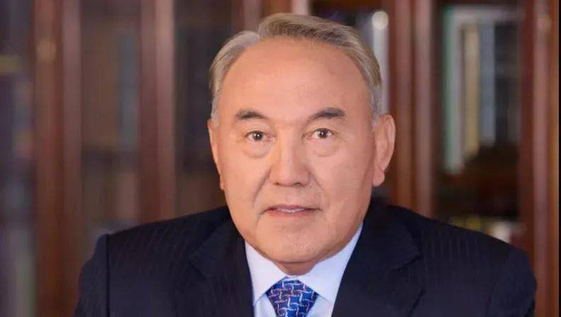 据哈萨克斯坦总统府网站18日消息,哈首任总统纳扎尔巴耶夫新冠病毒