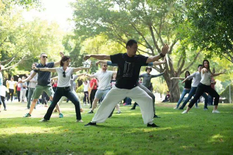 怎样才能练好太极云手 8f1d2d15d72540f9a179a10e71e00e2b.jpeg