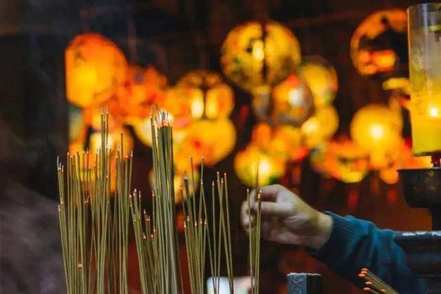 祈愿信息传达给神明,从而祈求神明保佑!