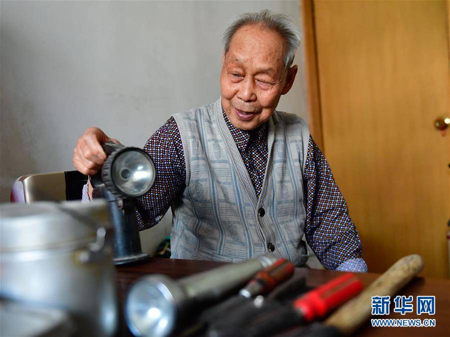 李旺富|高原三代“检车人”：长大后，我就成了你