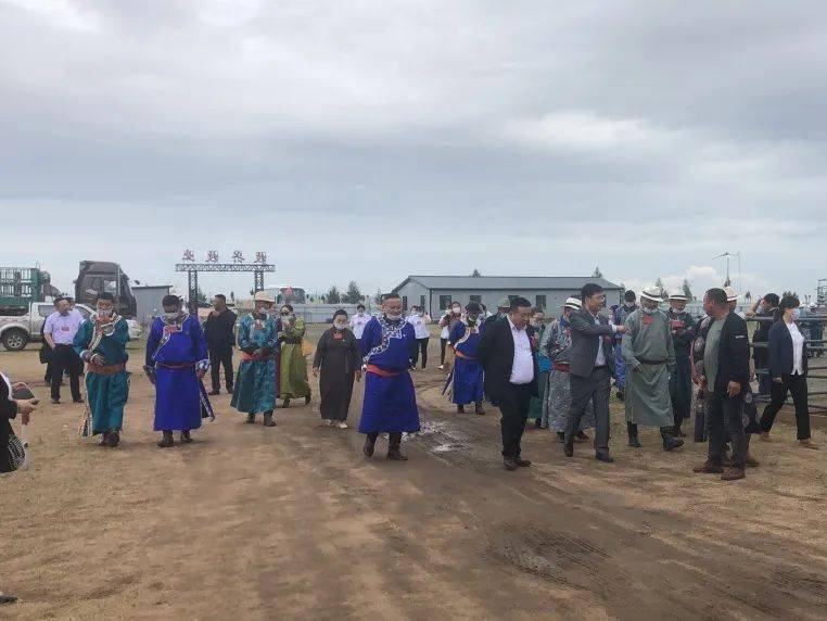 【基层人大】东乌旗乌里雅斯太镇第三届人民代表大会第四次会议隆重