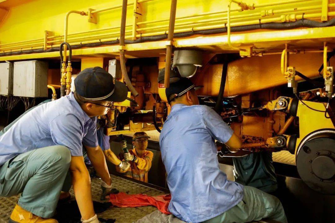 大机段是工务机械段吗 0ef1aae6c66c452e9229e4a5301e3019.jpeg