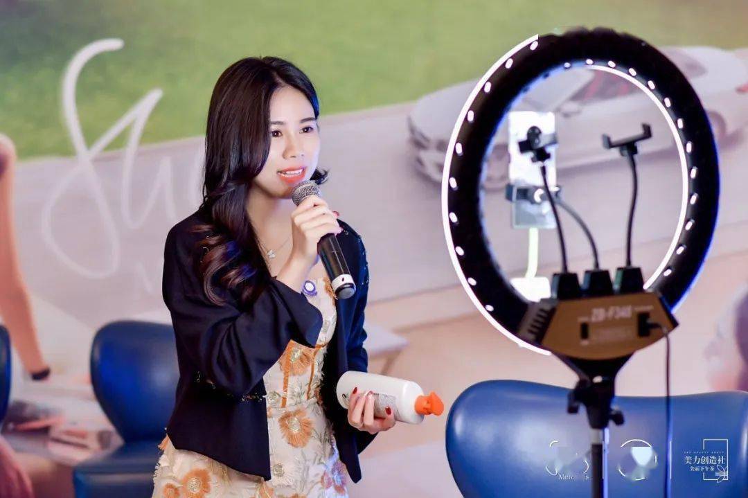 闪闪发光的她 51cbe08410c348dd8174fd2f97f2e03b.jpeg