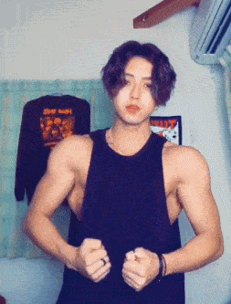 脱衣服秀肌肉,国外抖音的小哥哥让人不淡定了!