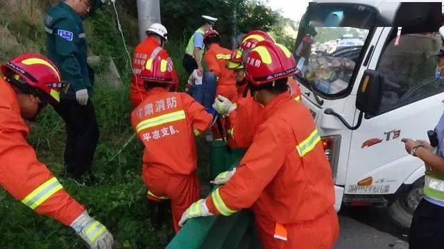 福银高速发生一起交通事故