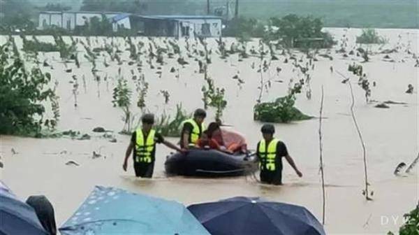 救援|暴雨袭城，他们救助群众1200余人