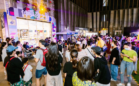 各市gdp中房地产比例_2020广西各市gdp(3)