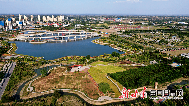 据庆阳市海绵城市建设投资开发有限公司董事长秦晓宏介绍,通过3年试点