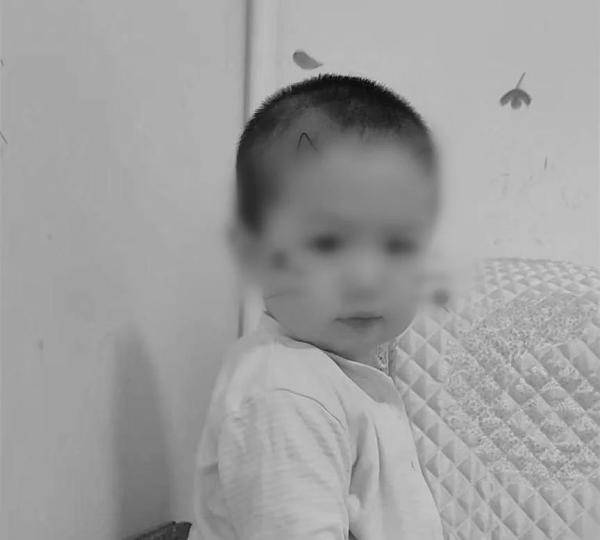 救治|小欣宇昨晚离开这个世界心碎！经全力救治无效