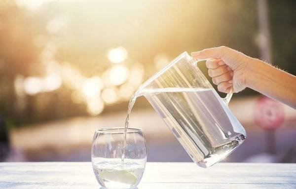 夏季喝水要注意!3个好习惯让你远离水中毒