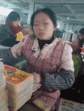 搞笑GIF:工作睡觉两不误,真是太厉害了!