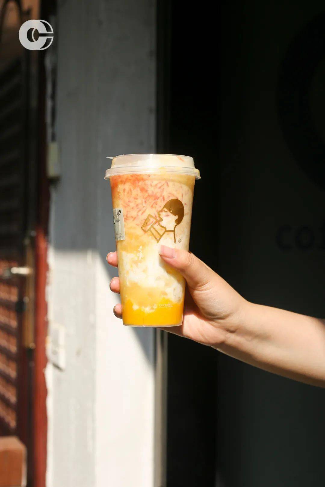 去年现身的喜茶冰室系列多肉芒芒甘露又回来了,顺势登上他家 小程序