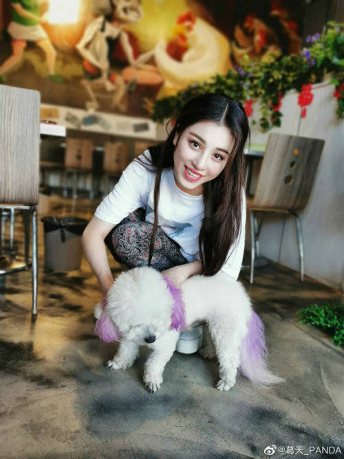 家人|葛天新剧热播被赞 晒合影享受陪伴家人的时光