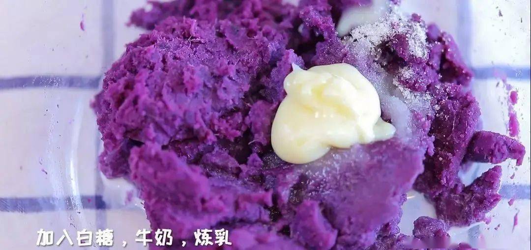 不用打發雞蛋到手軟，拌一拌蒸一蒸，這松糕出鍋比蛋糕還香軟 熱愛美食 第6张