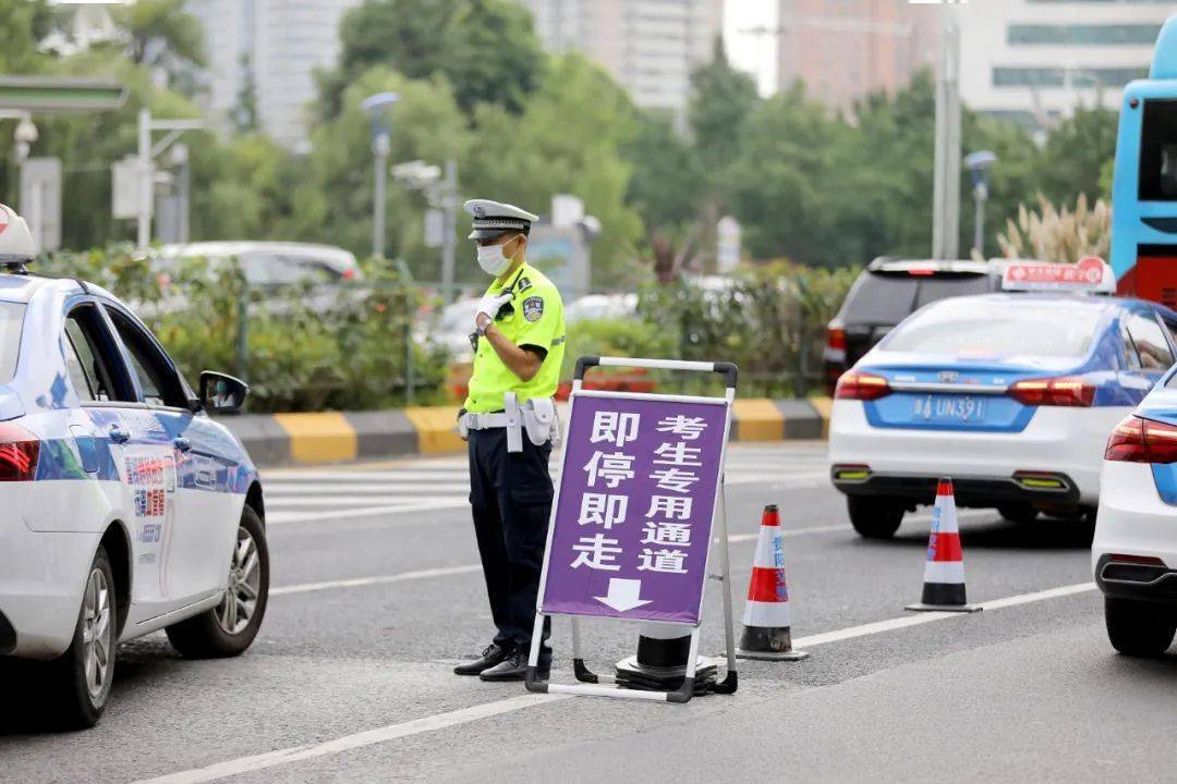 贵阳一中2020年高考_辞旧迎新,砥砺前行——贵阳一中召开2020-2021学年度