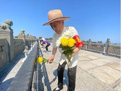 丰台|丰台卢沟桥畔祭英烈：弘扬抗战精神 打赢抗疫战争