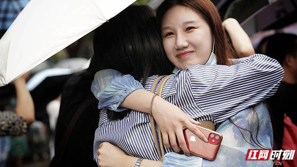 组图|组图丨向日奔跑，一举夺魁